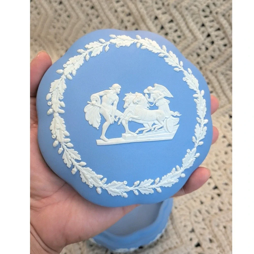 Wedgwood Blue Jasperware Scalloped Trinket Box Neoclassical Chariot England